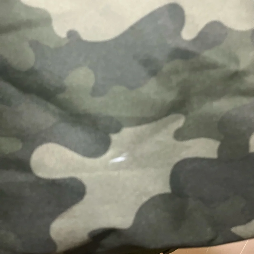 Champion camouflage duffle